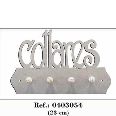 Perchero de madera para collares